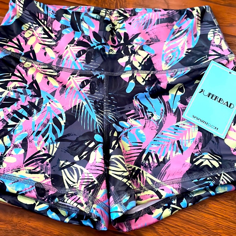 Fleo Power High Rise Shorts size small nwt